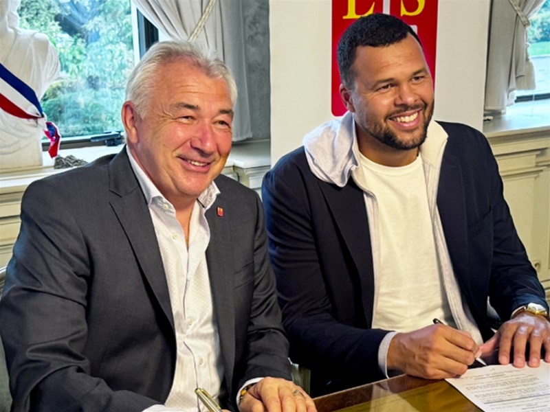 Former Tennis Star Tsonga to Open 10-Court Padel Center in Southern France